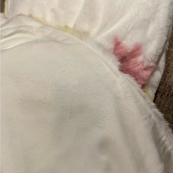 PASTEL GHOSTS Halloween Faux Fur Blanket - Picture 4 of 5